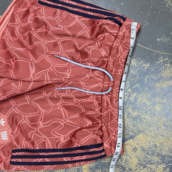 Adidas Hoop York City Basketball Shorts Medium IP6899 Pink  HYC 3 - Picture 8 of 12